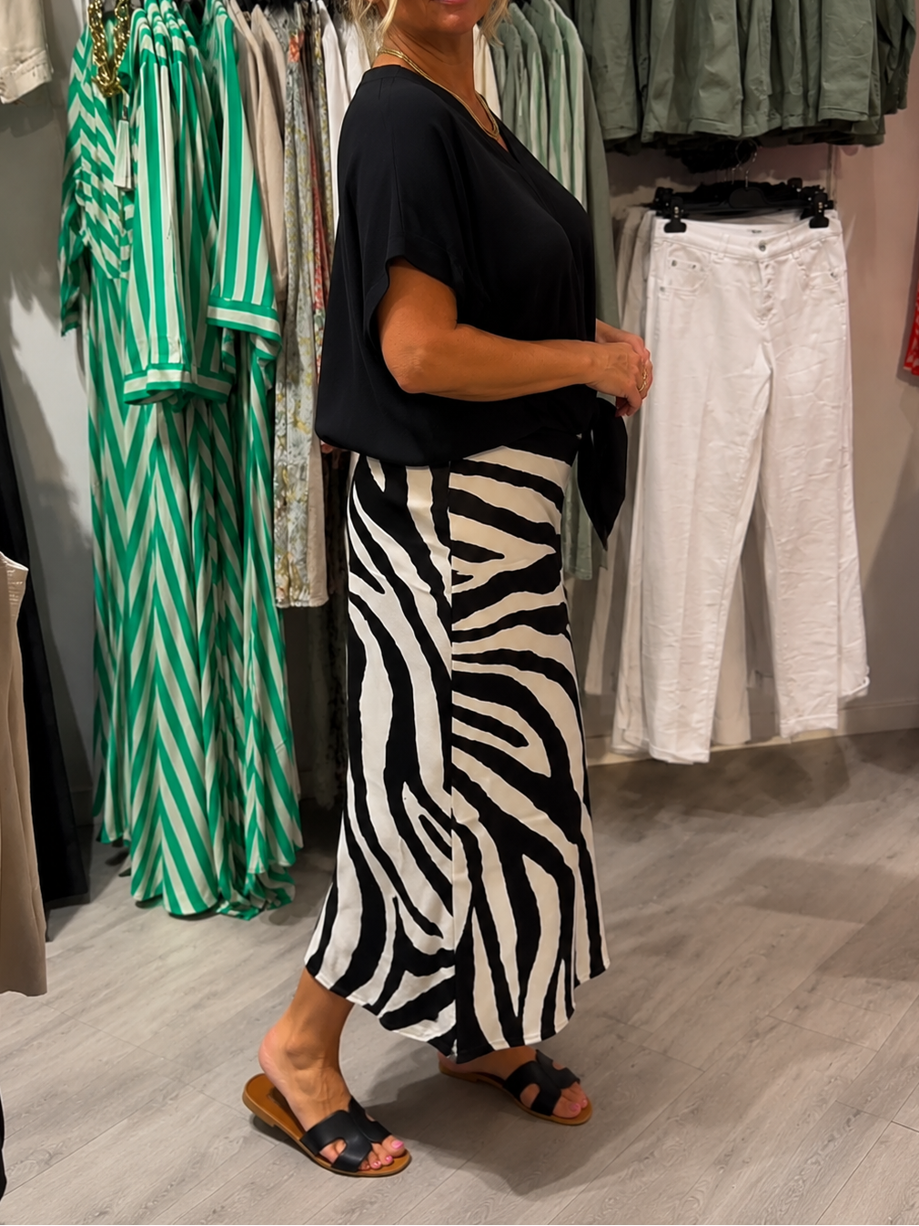 Zebrina — Blouse à nouer et ensemble jupe midi imprimé zèbre