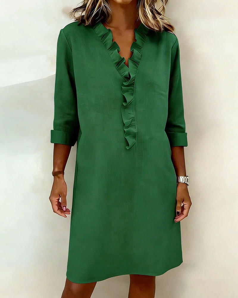 Remy — Robe à volants avec décolleté en V en couleur unie
