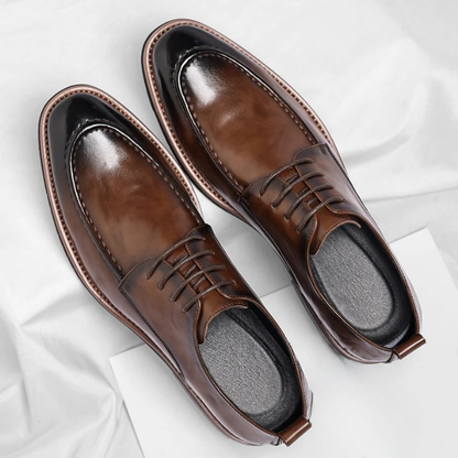 Les Chaussures Oxford Lorenzio avec Finition en Cuir Poli