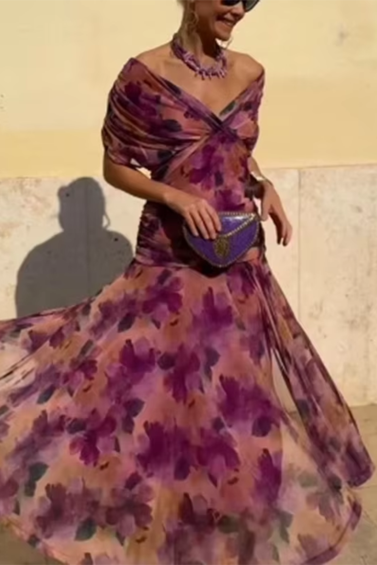Elin — Robe Maxi à Encolure en V et Taille Cintrée
