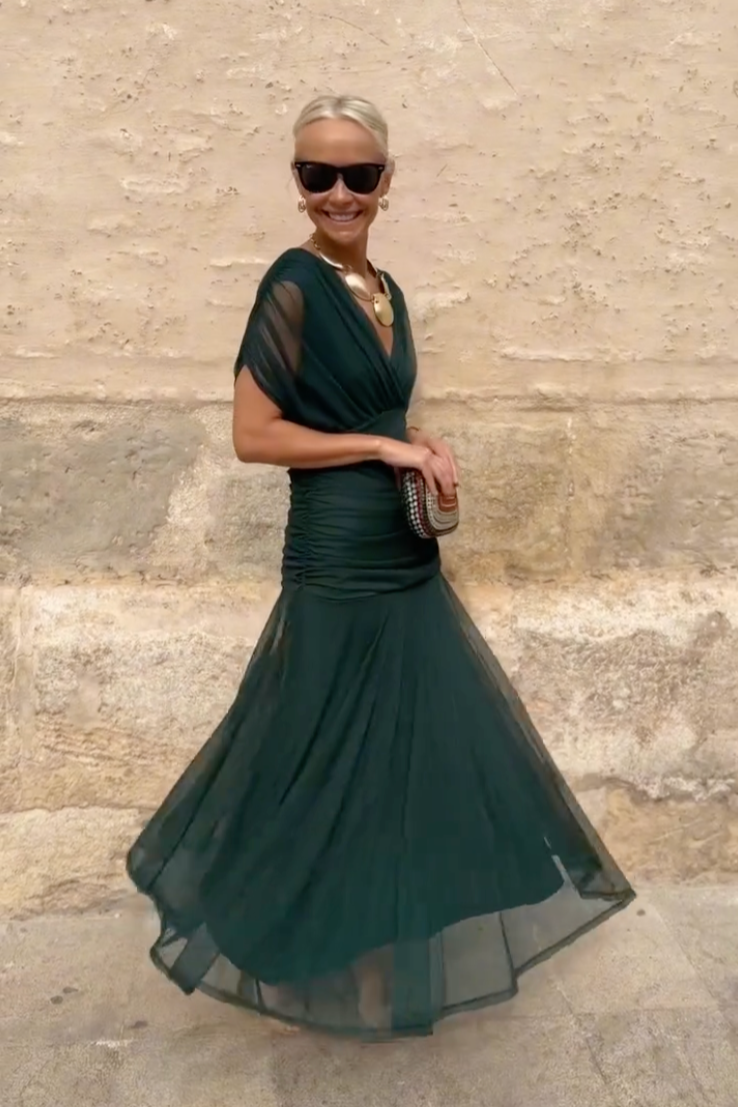 Elin — Robe Maxi à Encolure en V et Taille Cintrée