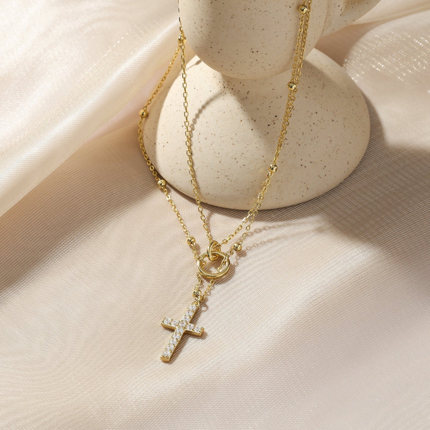 Le Croix Cercle — Collier de Foi en Or Doré