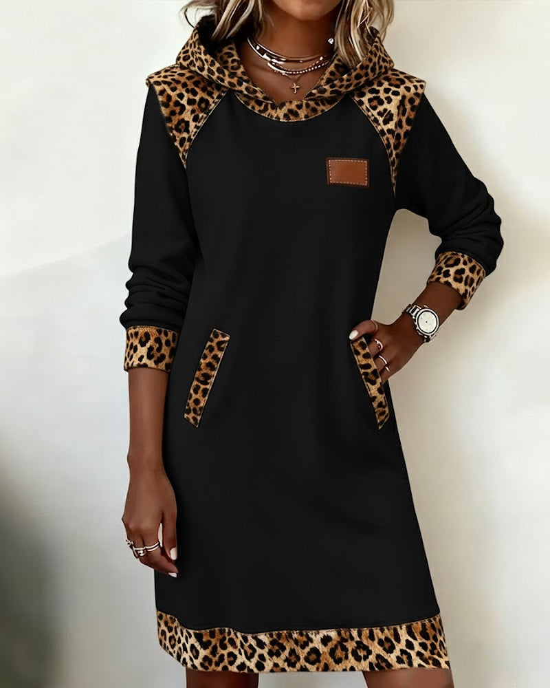 Félinne — Robe Détendue avec Panneau Léopard à Capuche