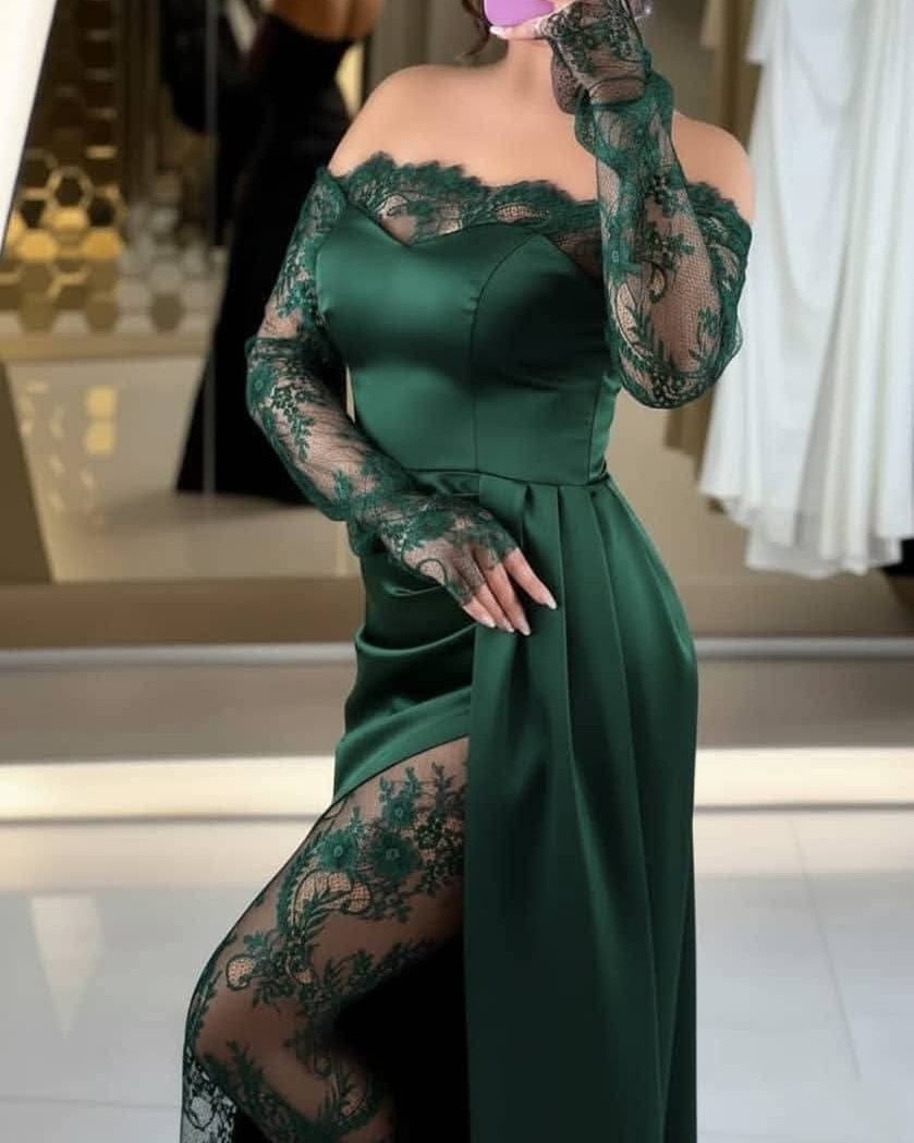 Chantilly — Robe de Soirée en Dentelle