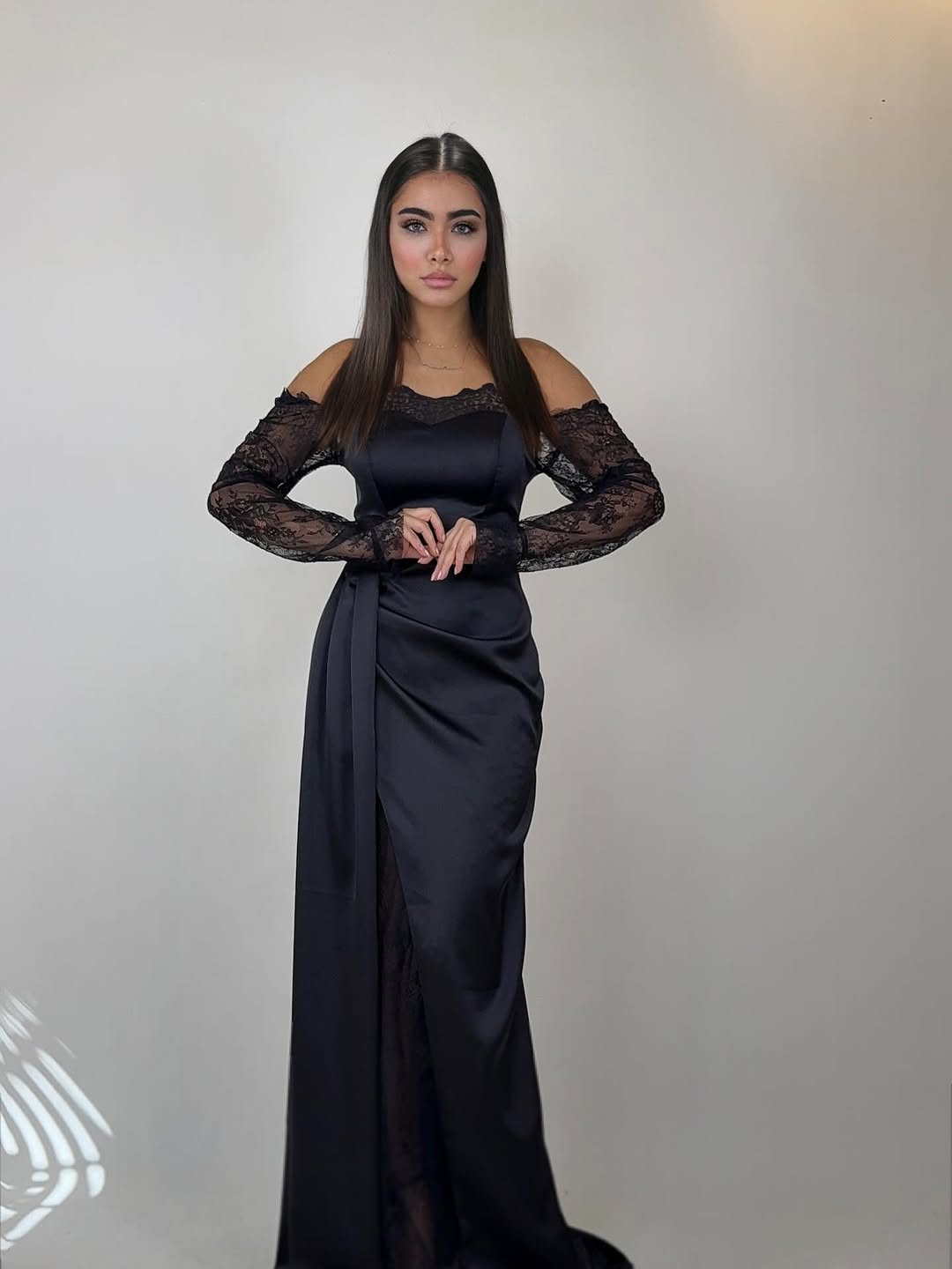 Chantilly — Robe de Soirée en Dentelle