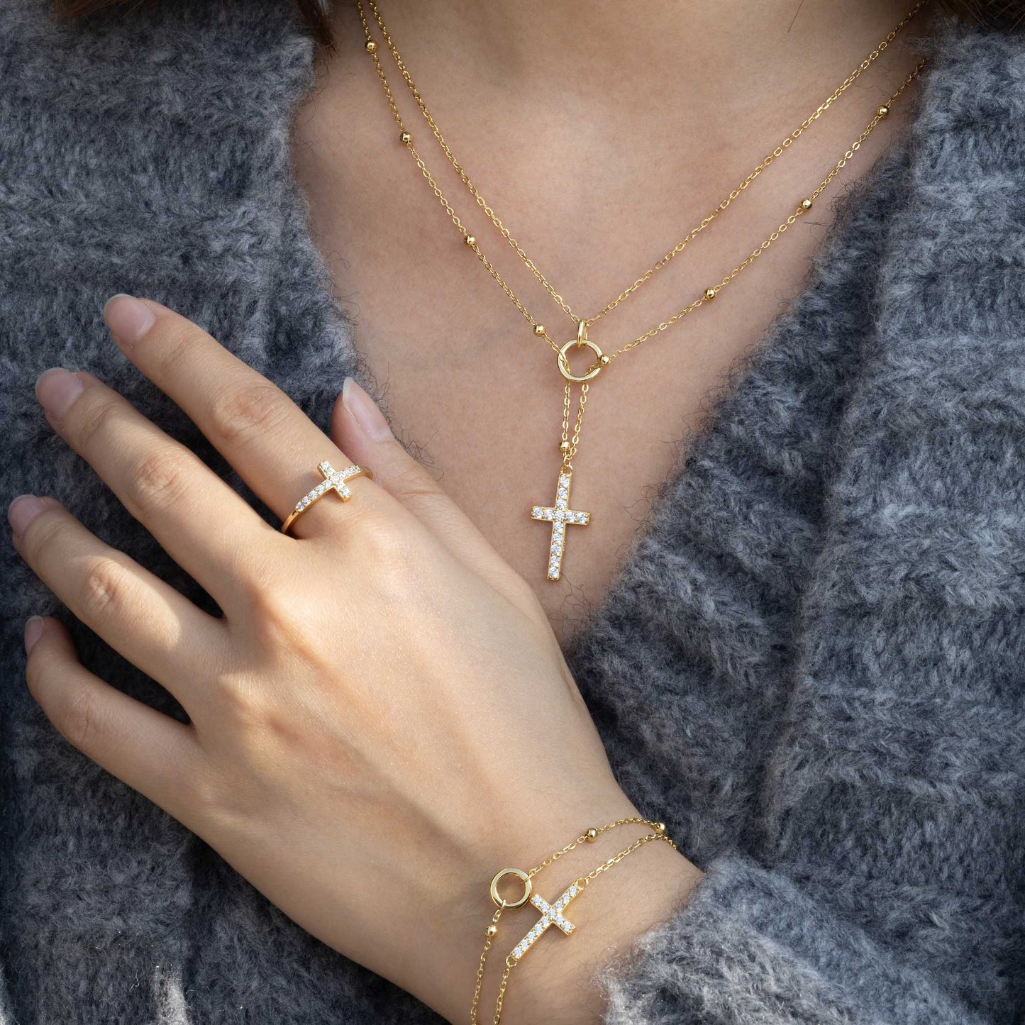Le Croix Cercle — Collier de Foi en Or Doré