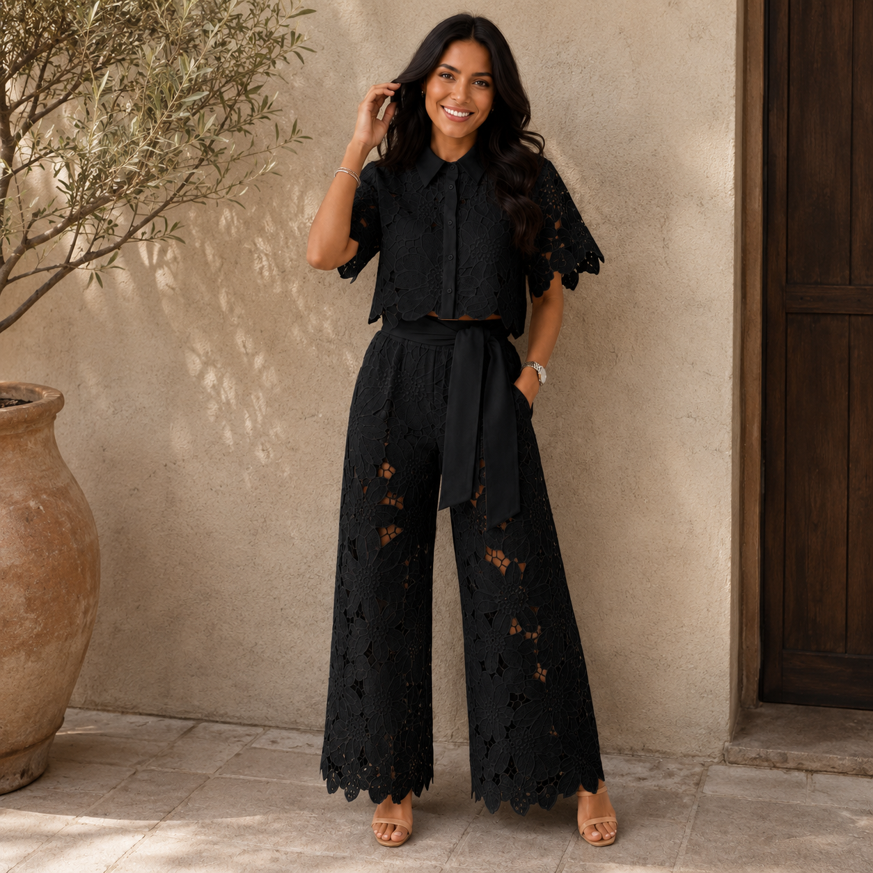 Isabela — Ensemble Blouse & Pantalons Brodés de Dentelle
