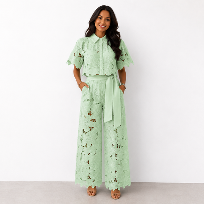 Isabela — Ensemble Blouse & Pantalons Brodés de Dentelle