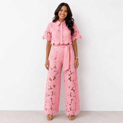 Isabela — Ensemble Blouse & Pantalons Brodés de Dentelle