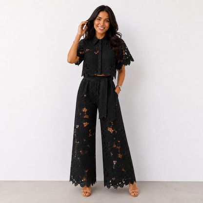 Isabela — Ensemble Blouse & Pantalons Brodés de Dentelle