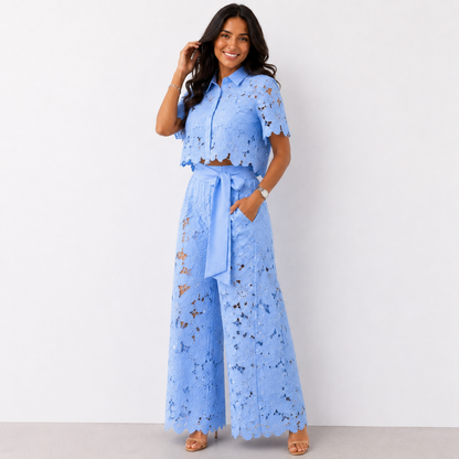 Isabela — Ensemble Blouse & Pantalons Brodés de Dentelle