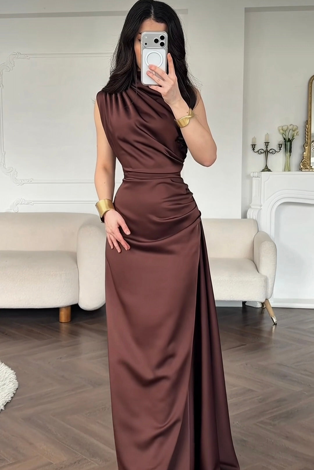 Ailinore — Robe en taffetas élastique sans manches