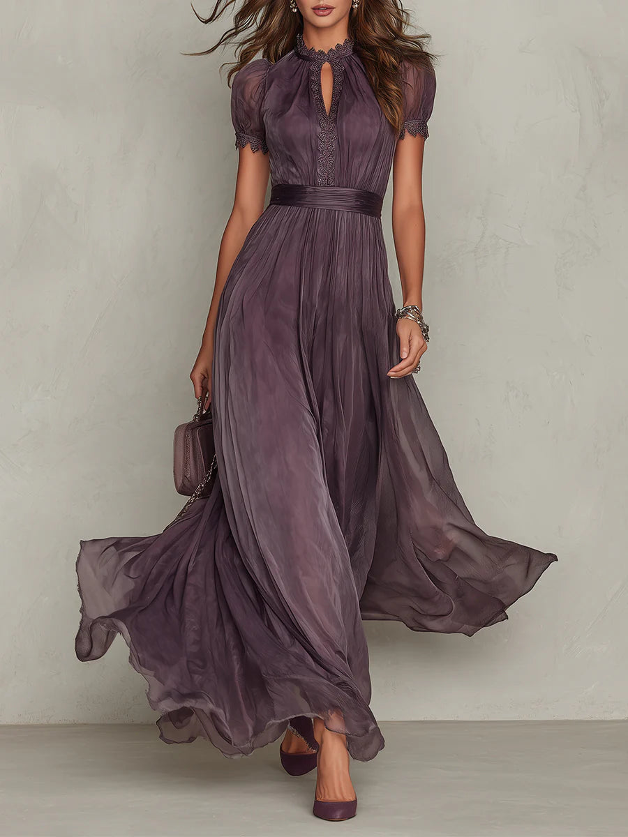 Robe Flavia en Dentelle Violette à Décolleté Tombant