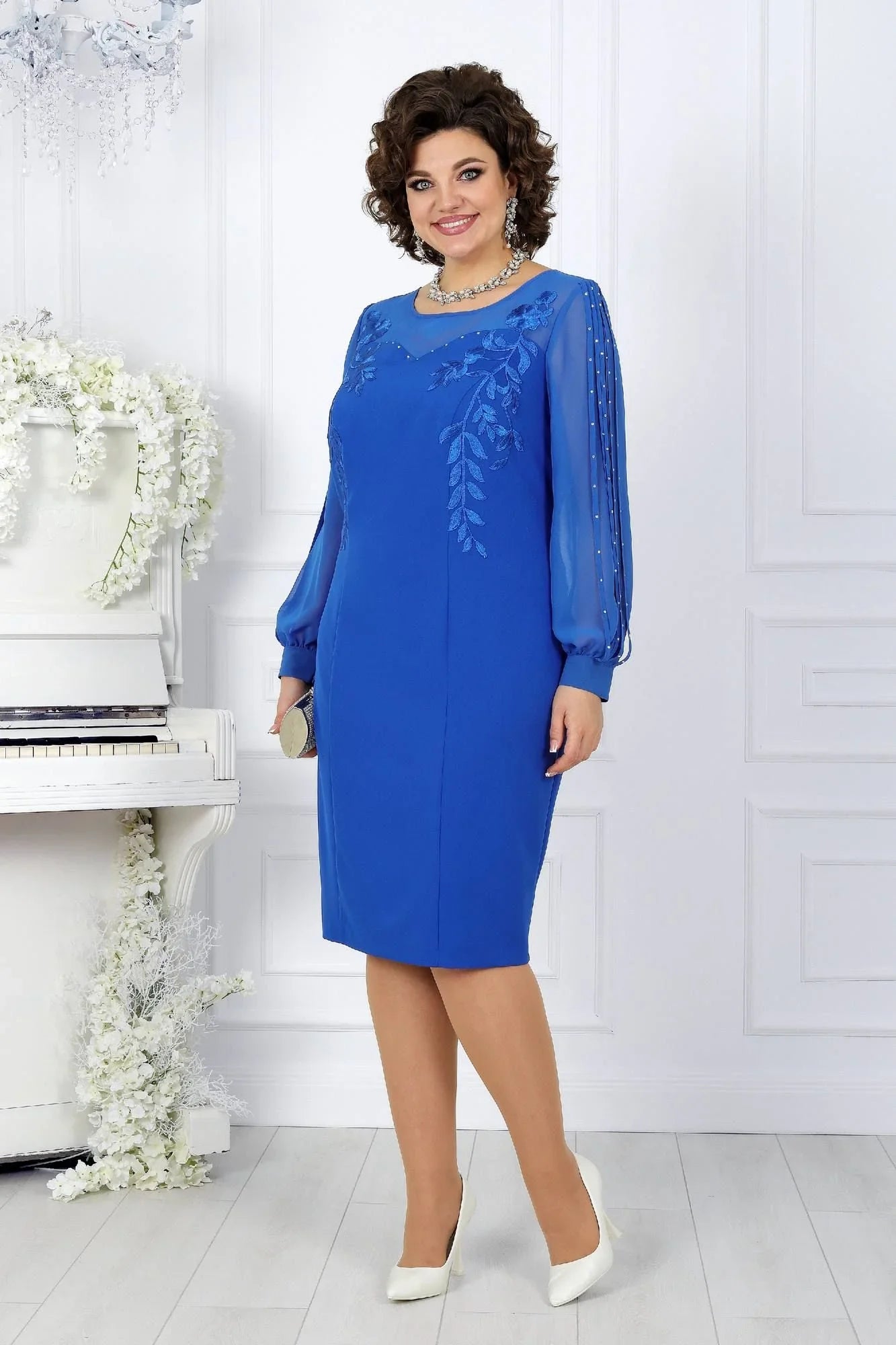 Élégant - Sophistiquée Robe en Chiffon & Détails en Dentelle