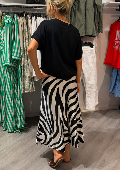Zebrina — Blouse à nouer et ensemble jupe midi imprimé zèbre