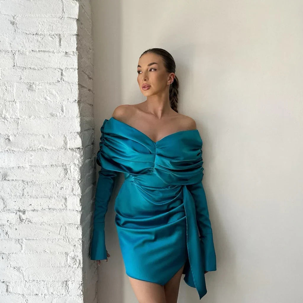 Ellia — Robe en taffetas élastique corsetée