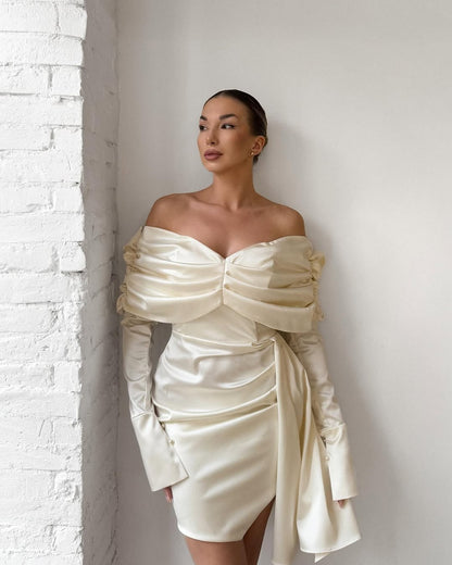 Ellia — Robe en taffetas élastique corsetée